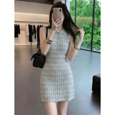 批发艺术生明媚穿搭灰色无袖连衣裙女<b class='q'>夏</b>季2026新款特别漂亮的包臀裙子