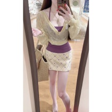 韩系温柔风纯欲套装新款百搭蕾丝罩衫修身挂脖内搭半身裙三件套女