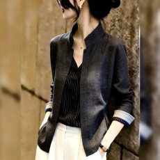 批发高级氛围感深灰立领西装外套女秋季<b class='q'>条纹</b>拼接袖口开衫显瘦气质短款