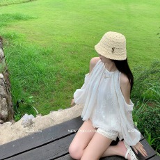 批发法式纯欲露肩上衣女设计感小众宽松温柔气质<b class='q'>衬衣</b>夏季新款