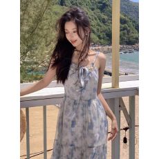 批发法式气质高级感百搭碎花连衣裙女夏油画度假风吊带<b class='q'>长裙</b>收腰单裙