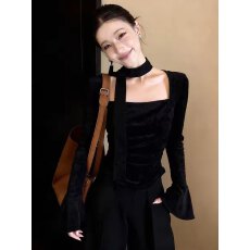 批发纯欲挂脖褶皱长袖丝绒<b class='q'>上衣</b>内搭2026新款修身显瘦独特别致绝美性感