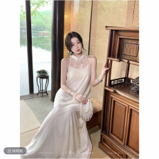 批发Iris Lumina书杳一曲白瓷白色连衣裙夏气质矜贵清冷感A字长裙