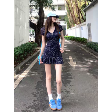 批发茶歇法式荷叶边a字短裙女纯欲辣妹收腰修身显瘦v领短袖碎花<b class='q'>连衣裙</b>