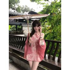 批发胭脂花屿 新中式温柔无袖雪纺<b class='q'>镂空</b>水滴收褶绣花连衣裙