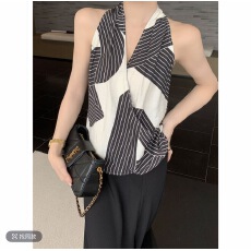 批发法式简笔画条纹挂脖V领无袖设计感上衣+<b class='q'>提</b><b class='q'>臀</b>显瘦莱赛尔休闲长<b class='q'>裤</b>