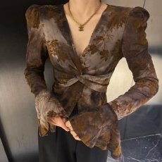 批发档口上新 法式复古印花V领<b class='q'>长袖</b>上衣收腰设计感<b class='q'>衬衫</b>女