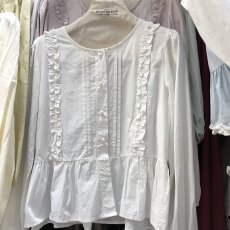 批发档口上新 法式复古蕾丝拼接收腰长袖衬衫女设计感上衣