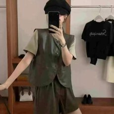 批发档口上新 2026新款女式休闲皮马甲套装短裤两件套
