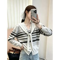 批发档口上新 2026早秋新款假两件披肩针织开衫女<b class='q'>轻熟</b>风条纹绑带V领