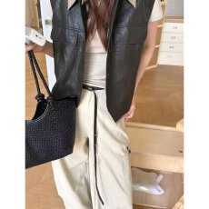 批发档口上新 2026春<b class='q'>夏</b>新款女装无袖工装马甲翻领双贴袋帅气休闲百搭