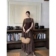 批发档口上新 2026年秋季新款拼接镂空针织<b class='q'>连衣裙</b>女长款蛋糕裙蕾丝边