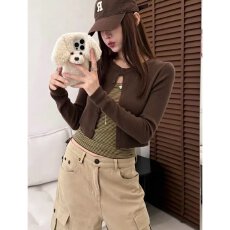 批发档口上新 2026年春季新款短款<b class='q'>修身</b>针织开衫女长袖圆领单排扣上衣