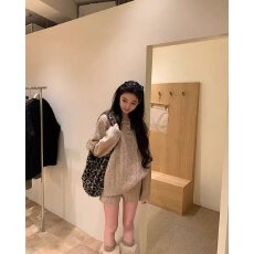 批发档口上新 2026年秋季新款女<b class='q'>装</b>针织套<b class='q'>装</b>长袖上衣宽松短<b class='q'>裤</b>两件套