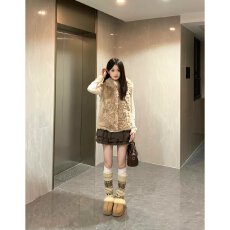 批发档口上新2026年秋冬新款女装连帽毛绒<b class='q'>马甲</b>加厚保暖宽松中<b class='q'>长款</b>外搭
