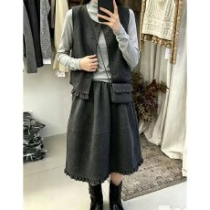 批发档口上新 2026秋冬新款女装圆领无袖马甲<b class='q'>中长款</b>半身裙两件套