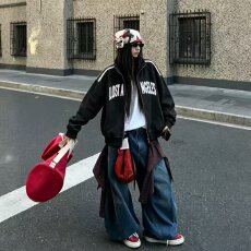 批发档口上新 2026年春秋新款女装宽松短款立领拉链开衫字母印花外套