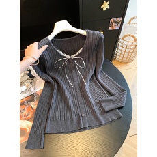 批发实拍～韩系<b class='q'>蕾丝</b>拼接假两件针织衫女韩系氛围感早秋上衣打底衫