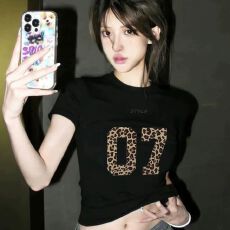 批发美式复古印花<b class='q'>短袖</b><b class='q'>t</b><b class='q'>恤</b>女夏季短款弹力修身显瘦休闲上衣