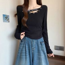 批发原版做工性感纯时尚字母<b class='q'>装</b>饰长袖女秋冬新款显瘦修身显瘦上衣女