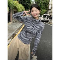 批发原版品质 韩系chic独特条纹连帽长袖T恤<b class='q'>女</b>绝美半开领上衣