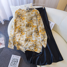 批发实拍-夏装搭配女装气质碎花<b class='q'>雪纺</b>高缎面光滑设计显瘦修身上衣裙子