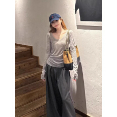 批发天丝薄款微透修身灰色U领t恤女春<b class='q'>秋</b>白色内搭打底衫大领口长袖上衣