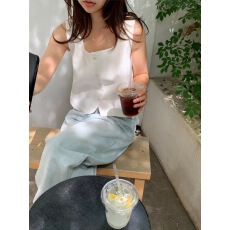 批发chic 韩系夏季法式复古洋气小众单排扣叠穿无袖背心西装马甲上衣