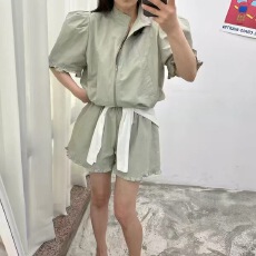 批发已入库 <b class='q'>韩国</b>东大门 夏季款花边拉链上衣＋短裤<b class='q'>套装</b>