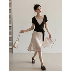 批发羊城故事 法式芭蕾风深咖色短袖t恤女2026<b class='q'>夏季</b>内搭背心上衣两件套