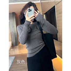 批发高级感灰色长袖纯棉衫<b class='q'>打底衫</b>女2026秋冬欧货修身显瘦圆领内搭体恤