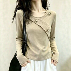 批发花朵t恤女秋季独特漂亮巨好看正肩内搭长袖绝美上衣<b class='q'>打底衫</b>可外穿