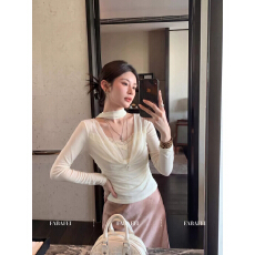 批发早秋穿搭美拉德女辣妹蕾丝拼接挂脖飘带长袖<b class='q'>T</b><b class='q'>恤</b>内搭荡领咖色上衣