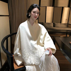从一时刻珠玉5羊绒95羊毛新中式双面呢大衣定位重工刺绣外套