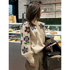 法式重工花朵加厚圆领毛衣女2026秋冬新款甜美减龄针织衫套头上衣