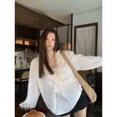 批发红人馆长袖<b class='q'>衬衫</b>女夏2026新款法式上衣宽松慵懒风气质条纹小众<b class='q'>衬衣</b>