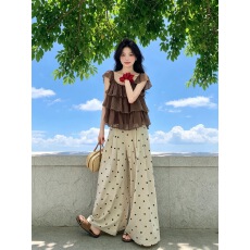 批发法式复古咖色荷叶边小飞袖衬衫女夏季气质设计感波点阔腿<b class='q'>裤</b><b class='q'>两件套</b>