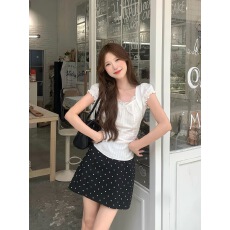 批发夏日ootd辣妹穿搭<b class='q'>套装</b>白色<b class='q'>蕾丝</b>正肩短袖黑色显瘦波点半身裙两件套