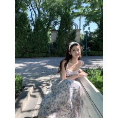 批发周壹 EEONE6.16/10:00am 青瓷与夏 天丝碎花拼蕾丝吊带法式连衣裙