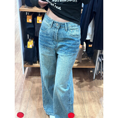 批发浅蓝色高腰不贴腿直筒牛仔裤女2026早<b class='q'>春</b>爆款设计感宽松显瘦阔腿裤