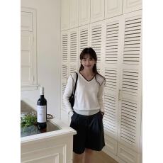批发通勤百搭V领撞色<b class='q'>针织衫</b>女春秋薄款肌理感显瘦长袖毛衣