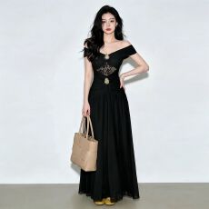 批发法式气质高级感一字肩<b class='q'>连衣裙</b>女夏季2026新款修身显瘦包臀<b class='q'>礼服</b>长裙