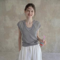 批发灰色假两件v领镂空针织短袖t恤女夏季独特绝美设计感小众正肩上衣