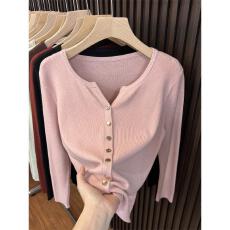 批发纯色金属扣V领长袖<b class='q'>针织</b>衫<b class='q'>开衫</b>女秋冬季简约气质新款软糯百搭上衣