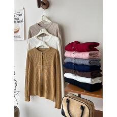 批发大板型包芯纱小马刺绣麻花软糯<b class='q'>羊绒</b>针织开衫女休闲百搭<b class='q'>外套</b>上毛衣