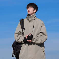 批发2026春<b class='q'>秋装</b>男士冲锋外套女户外三合一防风上衣