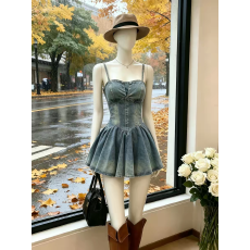 批发美式复古辣妹风牛仔吊带连衣裙女2026夏季新款束腰显瘦不规则<b class='q'>短裙</b>