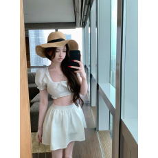 批发氛围少女感穿搭上衣女夏季可爱两件套装泡泡袖上衣+高腰<b class='q'>蓬蓬</b>半裙