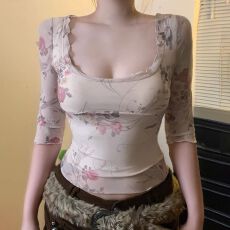 批发2026夏季欧美辣妹风方领花卉印花网纱T恤女<b class='q'>中袖</b>紧身性感上衣