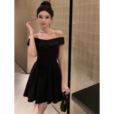批发赫本风高级感名媛气质小黑裙宴会晚<b class='q'>礼服</b>漂亮独特法式一字肩连衣裙